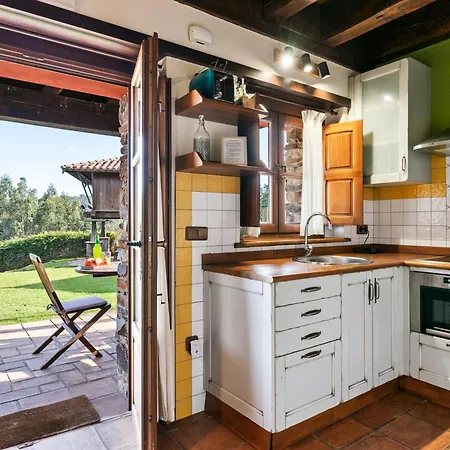 Casa De Abajo Country house Pravia