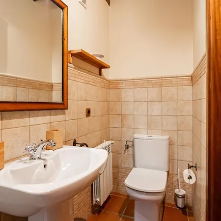 Casa De Abajo Country house Pravia